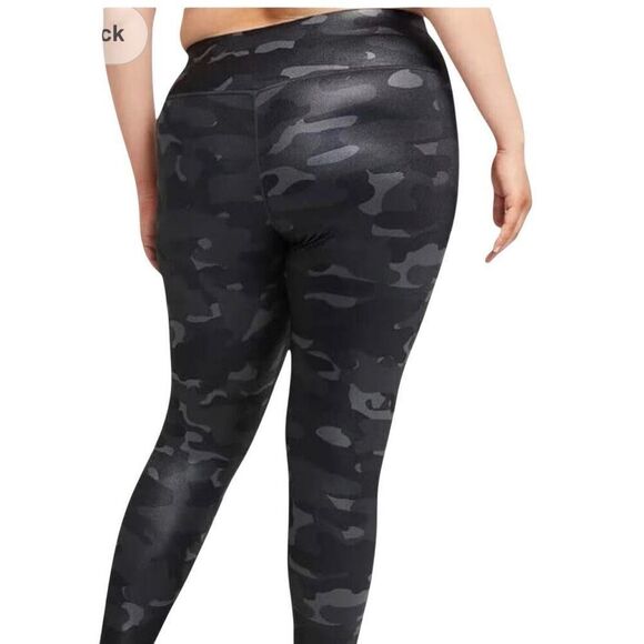 Nike Womens Dri FIT Camo Leggings Black & Gray Plus Size 2X Athletic Pants New - Picture 2 of 11